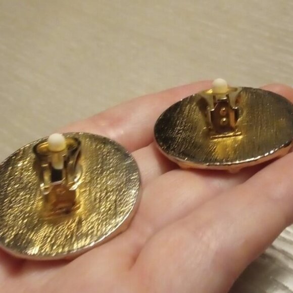 Chanel LARGE Vintage Gold-Plated Strass Crystal Interlocking CC Clip - Picture 12 of 16